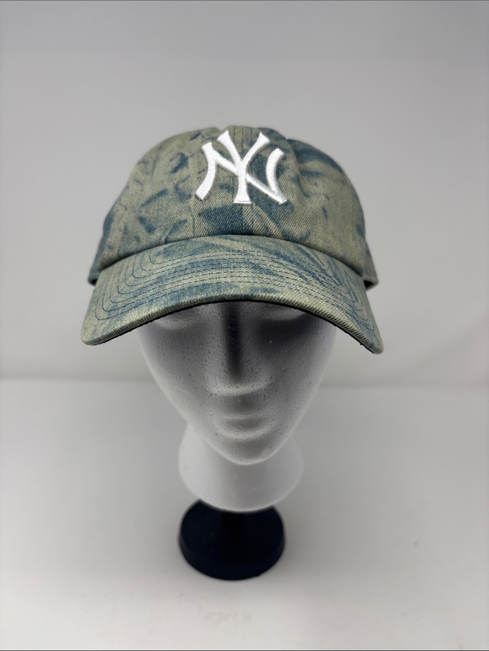 47 Brand Distressed New York Yankees Cap - Faded Blue & White